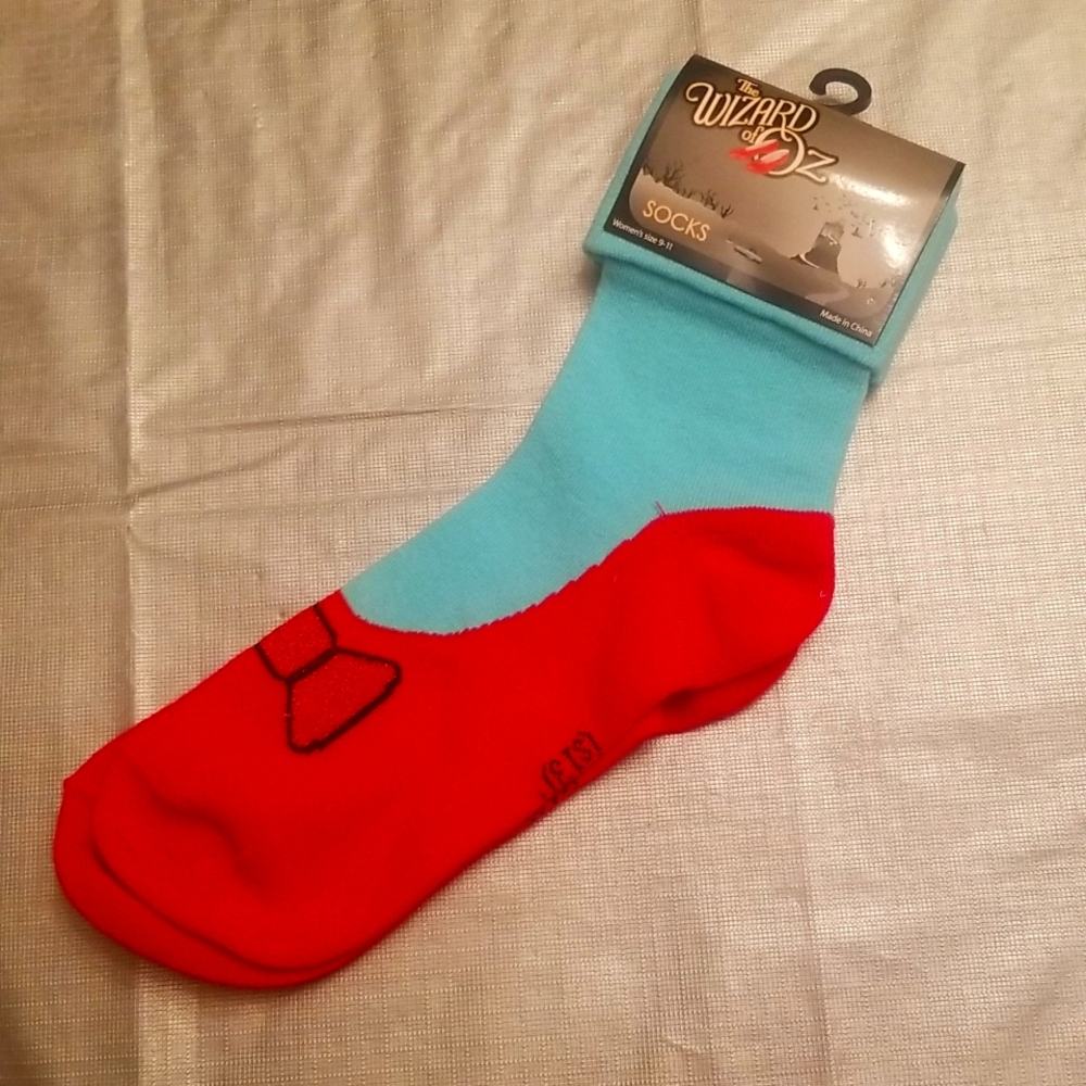 Wizard of Oz Women's Ruby Slipper Socks 9-11 Rare BNWT